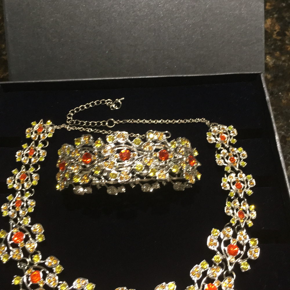 Bracelet & Necklace  SET  Danbury Mint